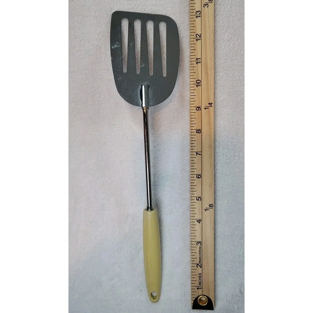 Vtg Chromium Plated Ekco USA Slotted Spatula Beige Handle -‎ Very Good Condition